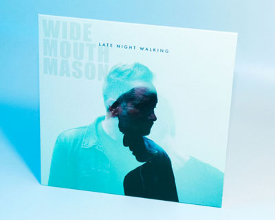 Wide Mouth Mason2-panel cardboard jacket